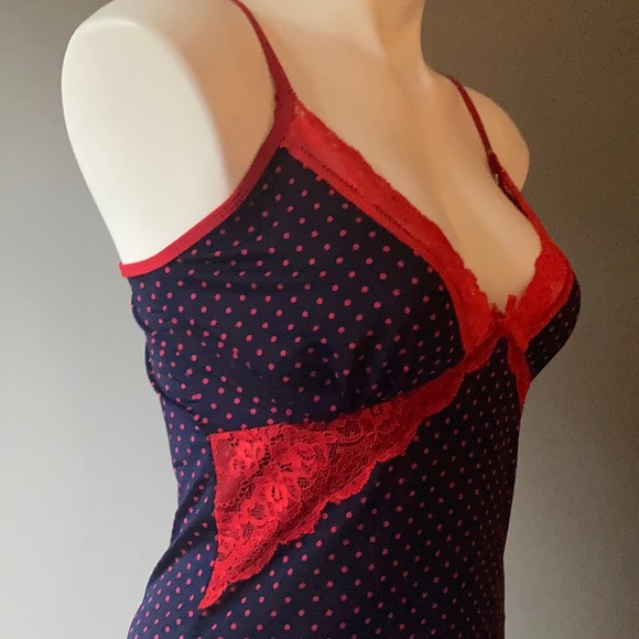 Top and Bottom sleep wear - Picture 3 of 9